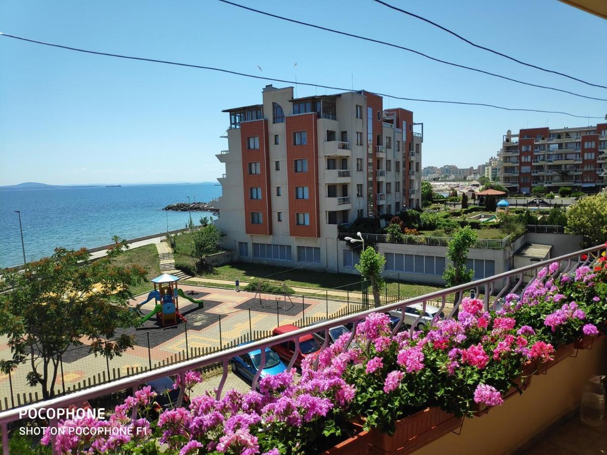 Homestay Kostadinov Pomorie Kültér fotó