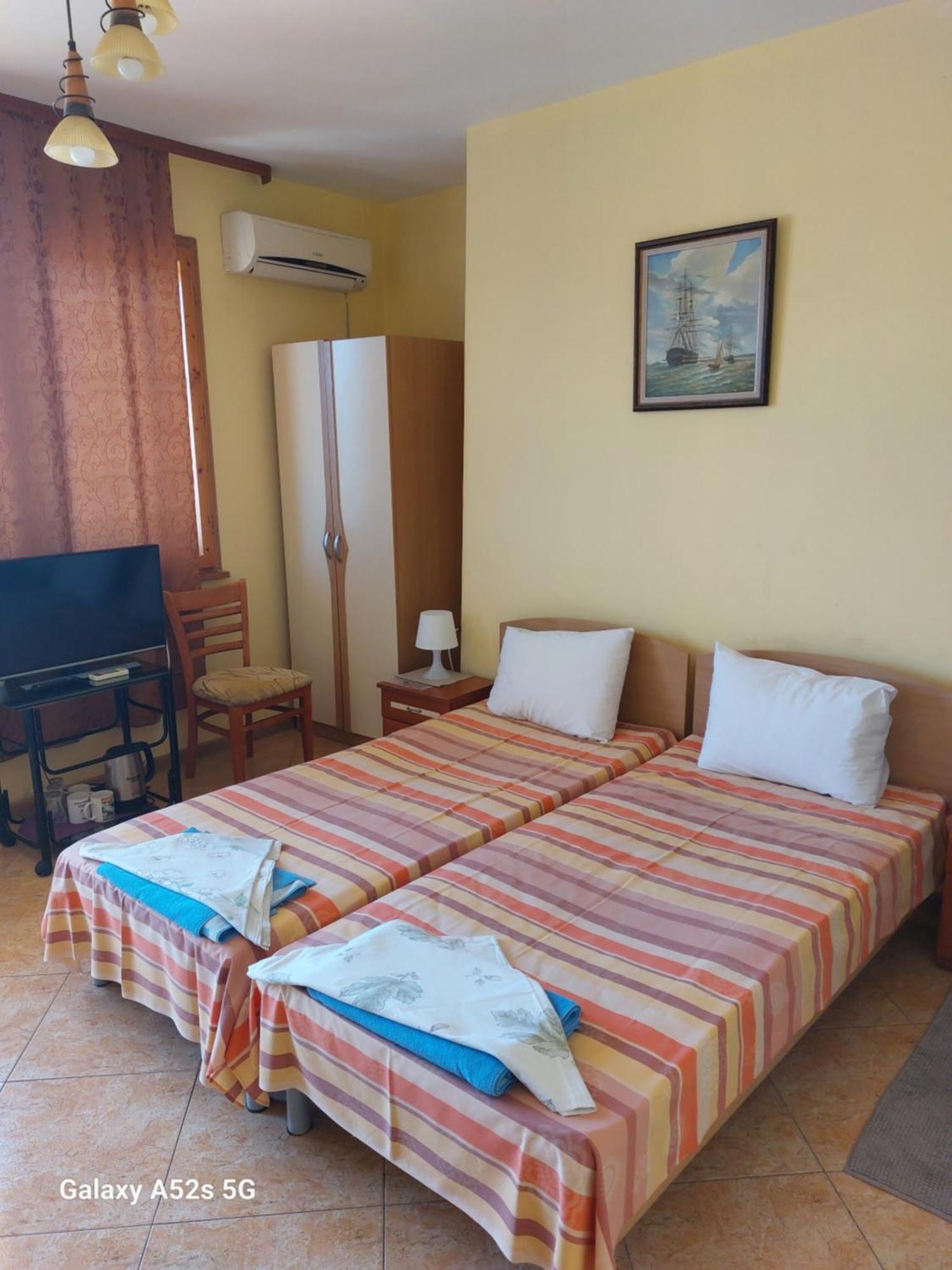 Homestay Kostadinov Pomorie Kültér fotó