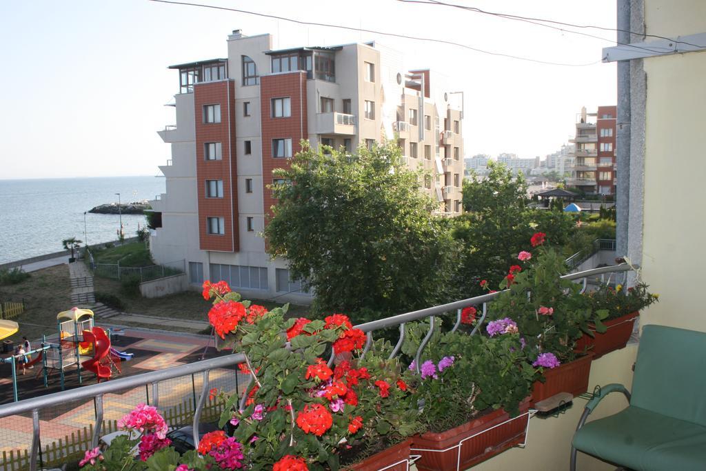 Homestay Kostadinov Pomorie Kültér fotó